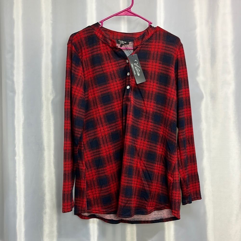 Victoria women’s top